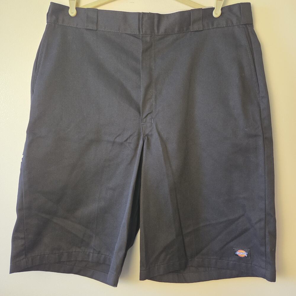 Dickies Men's 42283 13" Black Loose Fit Multi Pocket Work Shorts Size 42